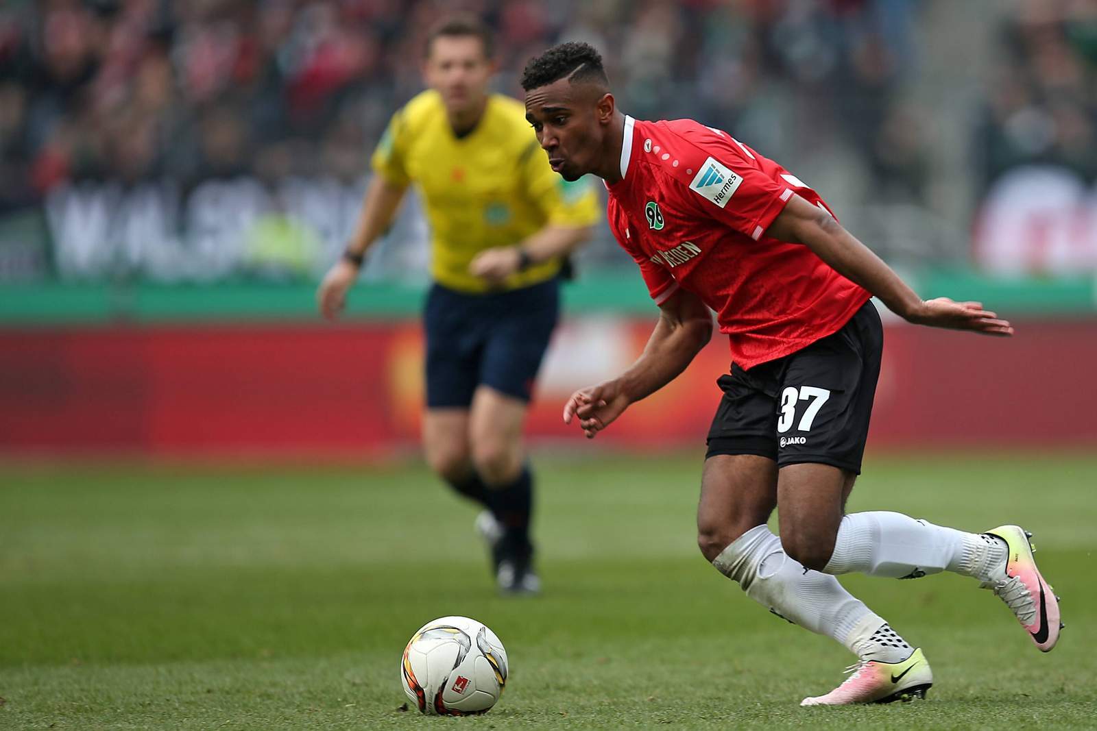 Noah-Joel Sarenren-Bazee, Hannover 96, 2. Bundesliga Noah-Joel Sarenren-Bazee
