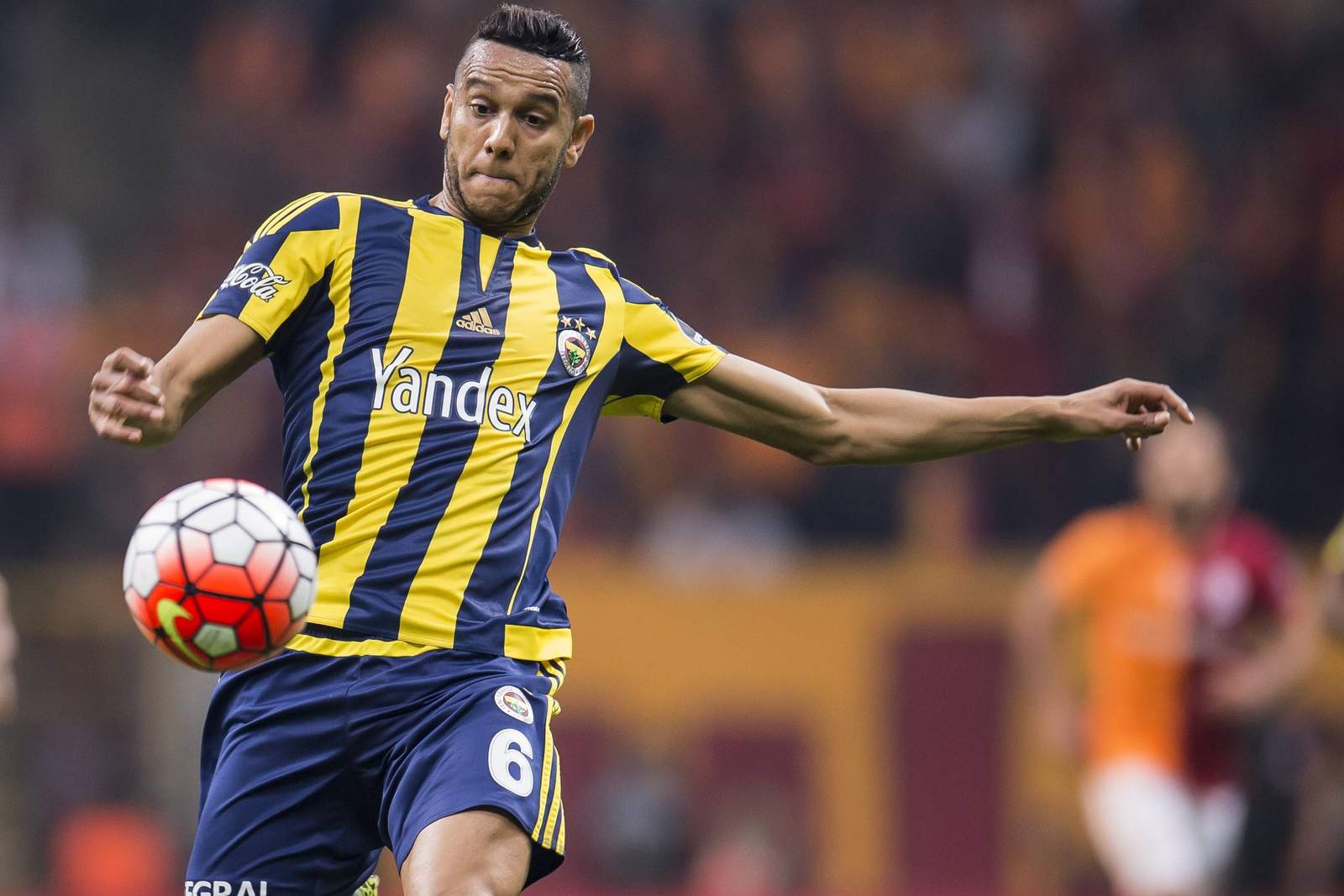 Souza Krasnodar Fenerbahce Europa League Josef de Souza zieht ab. Jetzt auf Krasnodar gegen Fenerbahce wetten!