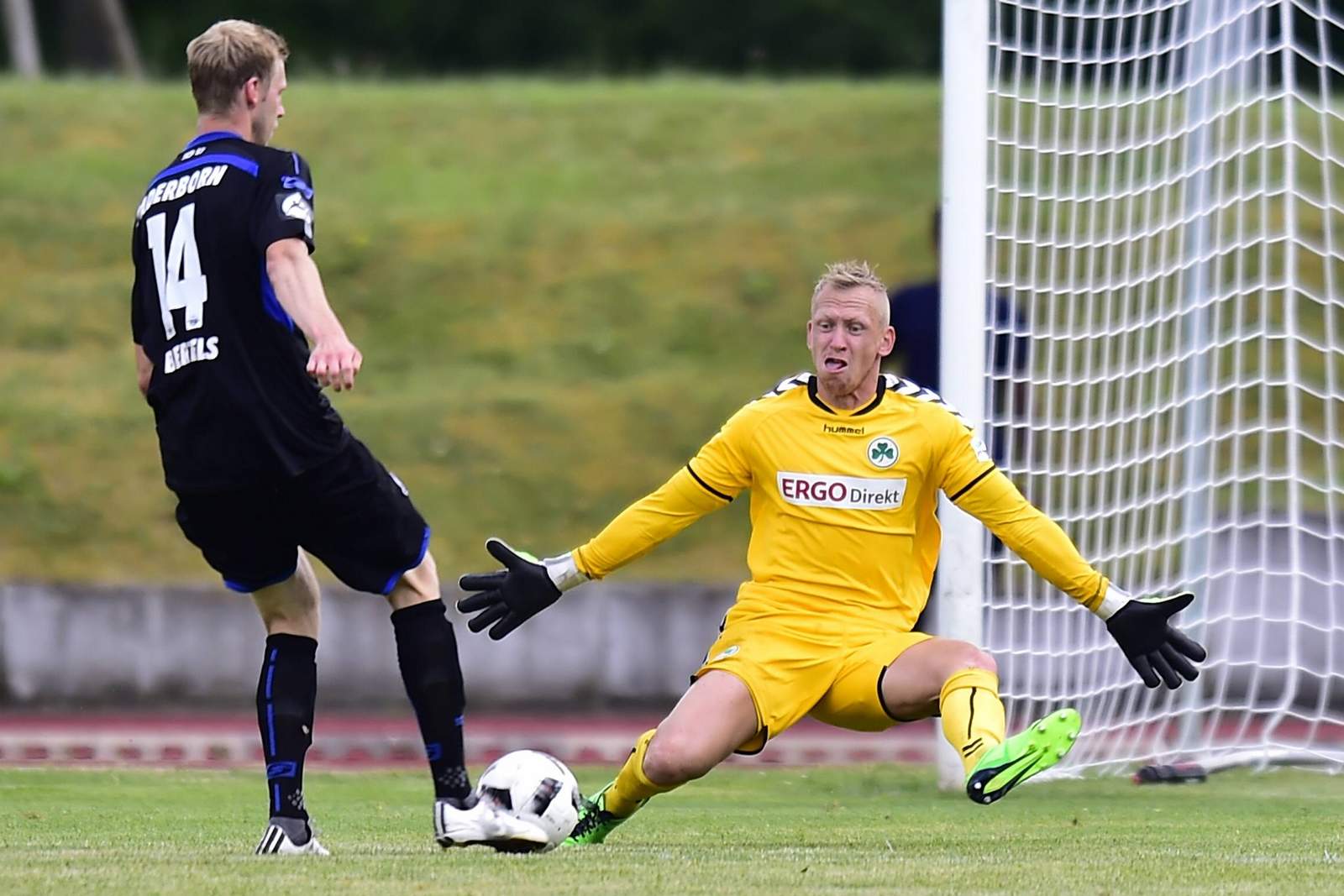 Burchert Greuther Fürth 2.Bundesliga Sascha Burchert, Torwart der SpVgg. Greuther Fürth.