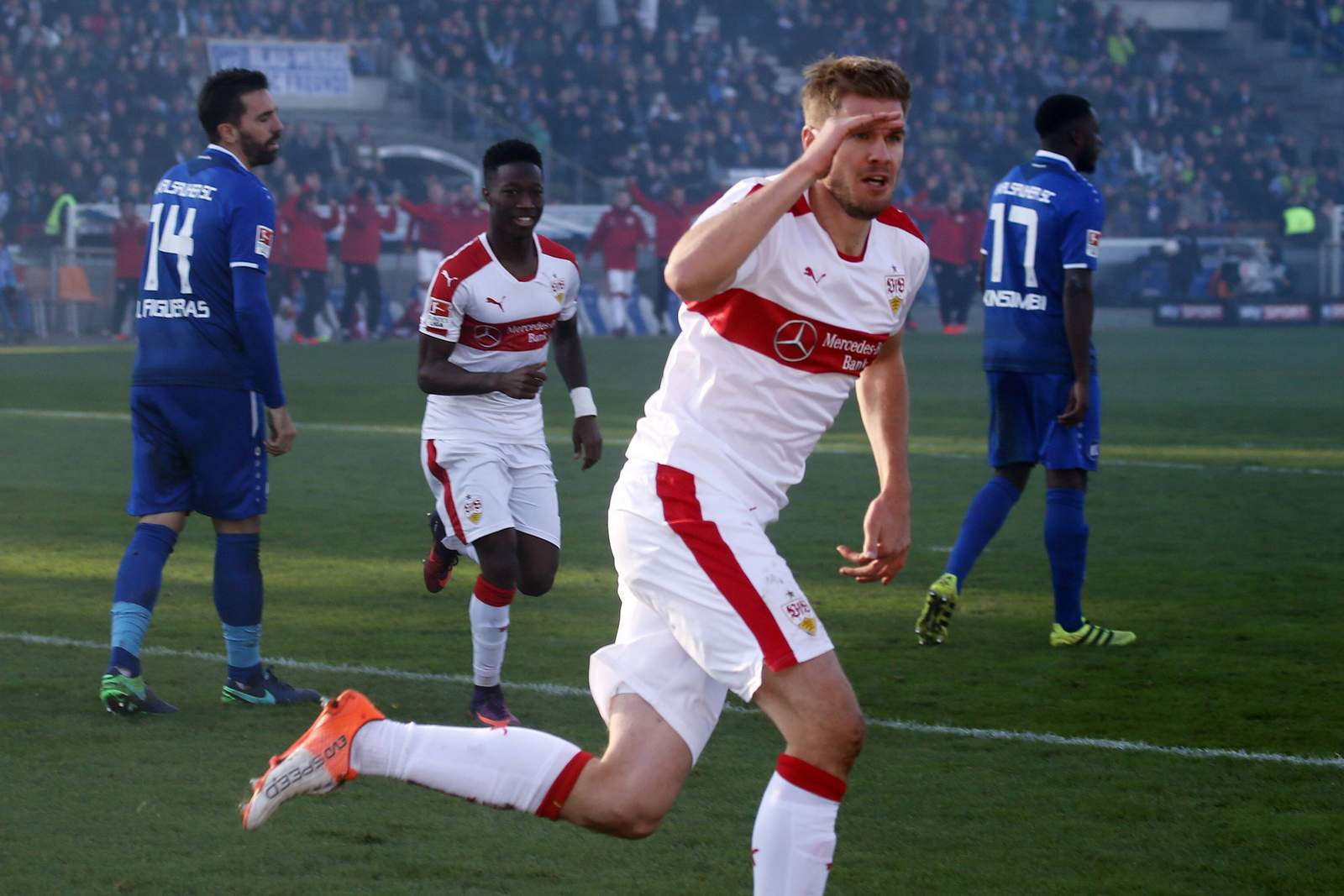 Terodde VfB Stuttgart 2. Bundesliga Simon Terodde, Top-Torjäger des VfB Stuttgart.