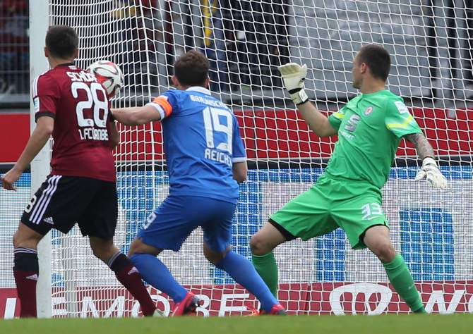 Kassiert Gikiewicz wieder ein Gegentor? Jetzt Vorschau zu Nürnberg gegen Eintracht Braunschweig lesen