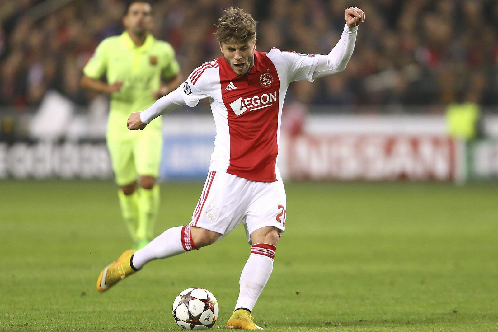 Schöne Ajax Champions League Tipp Wetten Lasse Schöne von Ajax Amsterdam beim Torschuss.