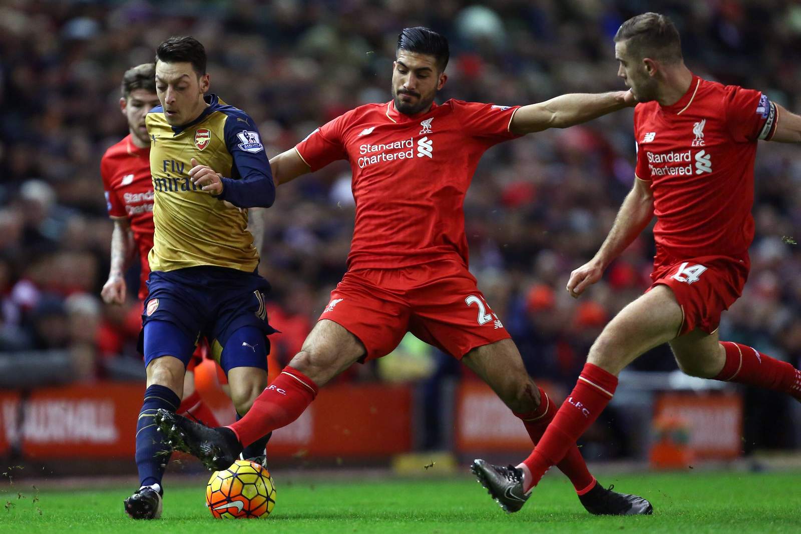 özil arsenal can liverpool premier league Setzt sich Özil gegen Can durch? Jetzt auf Arsenal gegen Liverpool wetten