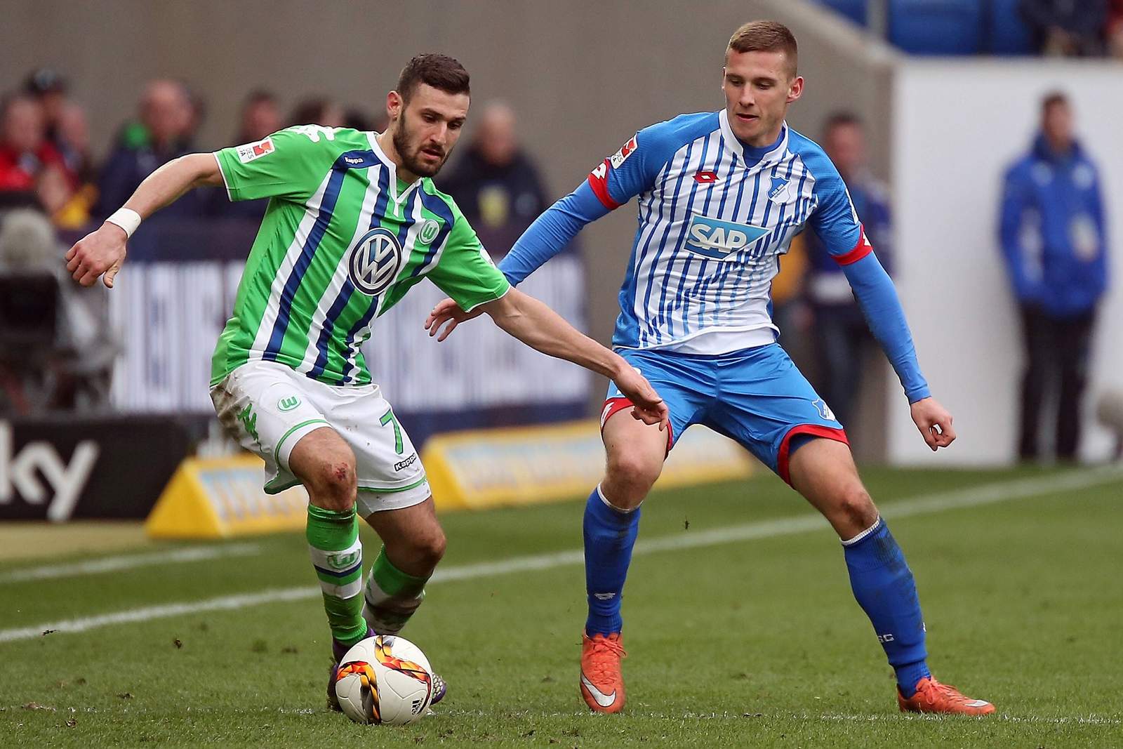 Caligiuri Wolfsburg Kaderabek Hoffenheim Bundesliga Pavel Kaderabek stellt Daniel Caligiuri. Jetzt auf Hoffenheim gegen Wolfsburg wetten!