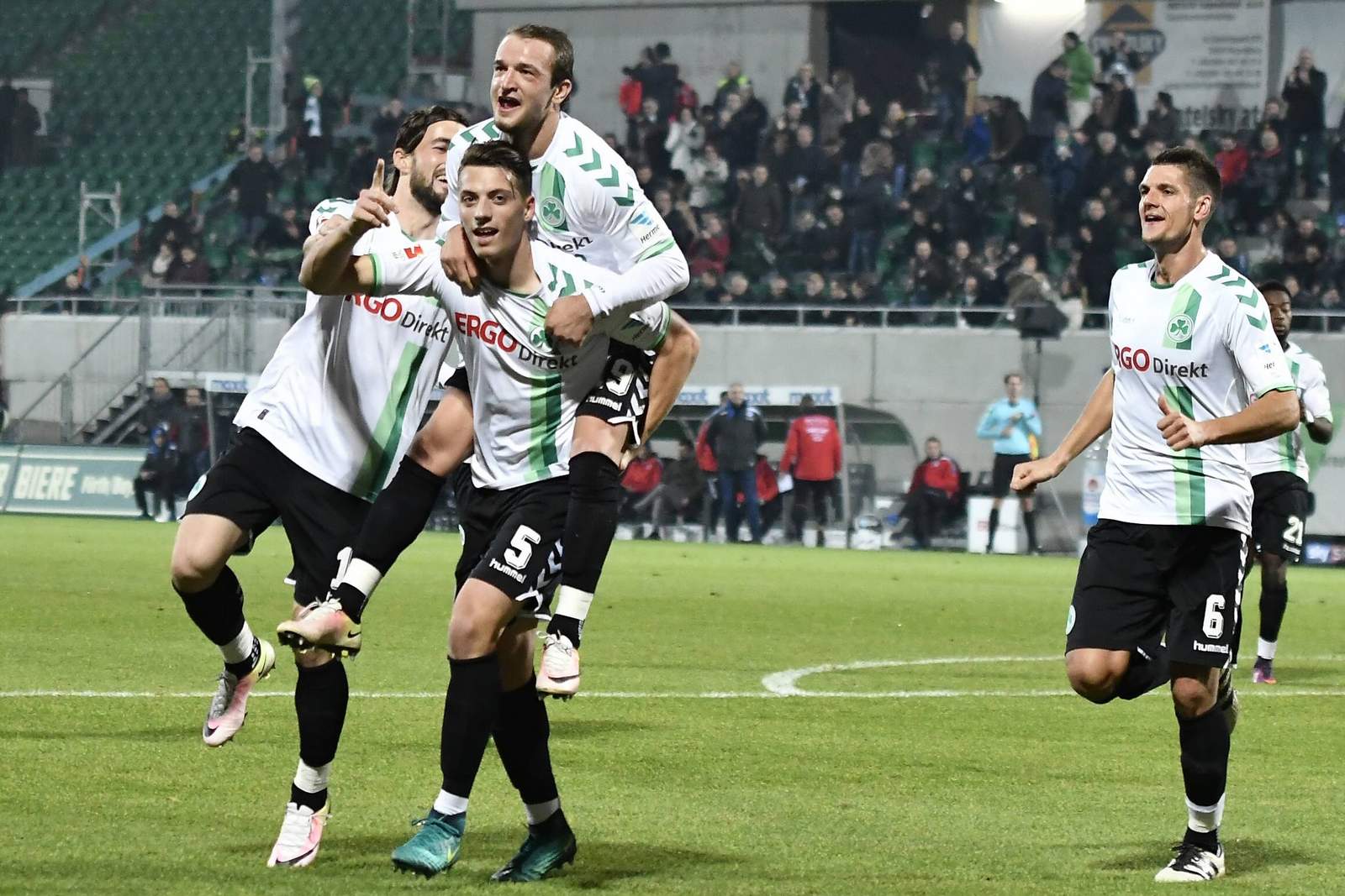 Janos Radoki, SpVgg Greuther Fürth, 2. Bundesliga Janos Radoki