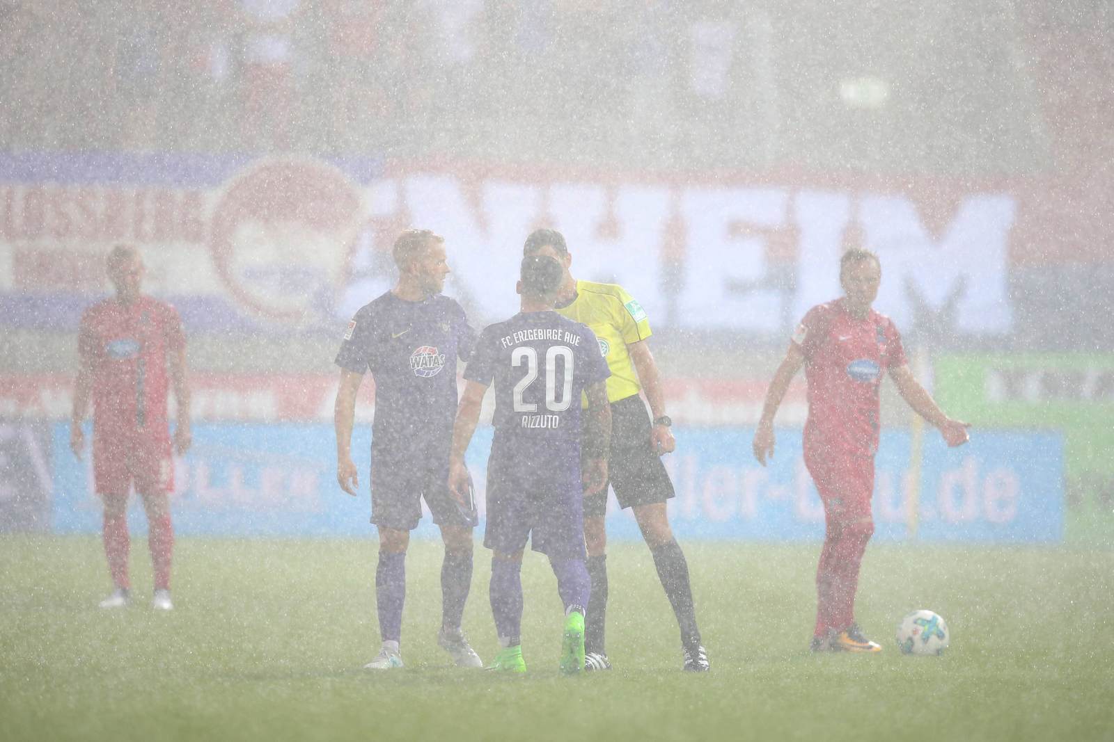 FC Heidenheim, Erzgebirge Aue, Spielabbruch, Nachholtermin Spielabbruch in Heidenheim. Der Regen war zu stark. Wann wird das Spiel nachgeholt?