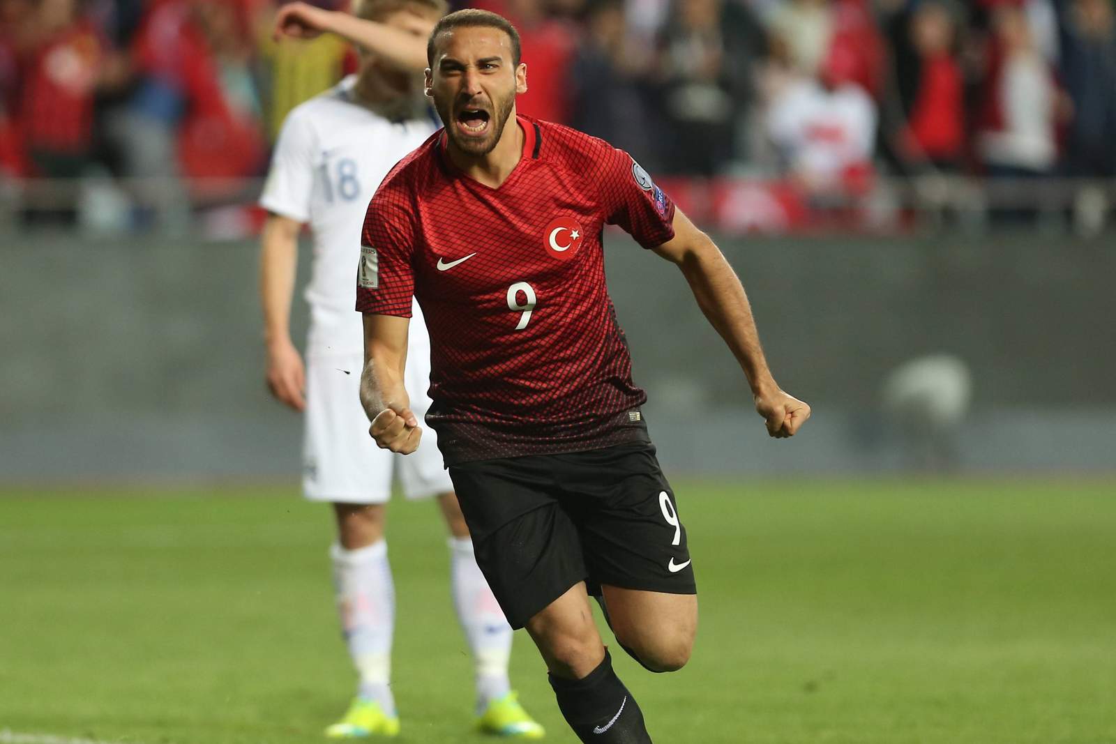 cenk tosun, türkei, nationalmannschaft, wm quali Cenk Tosun jubelt im Trikot der türkischen Nationalmannschaft. Jetzt auf die Partie Türkei gegen Island wetten