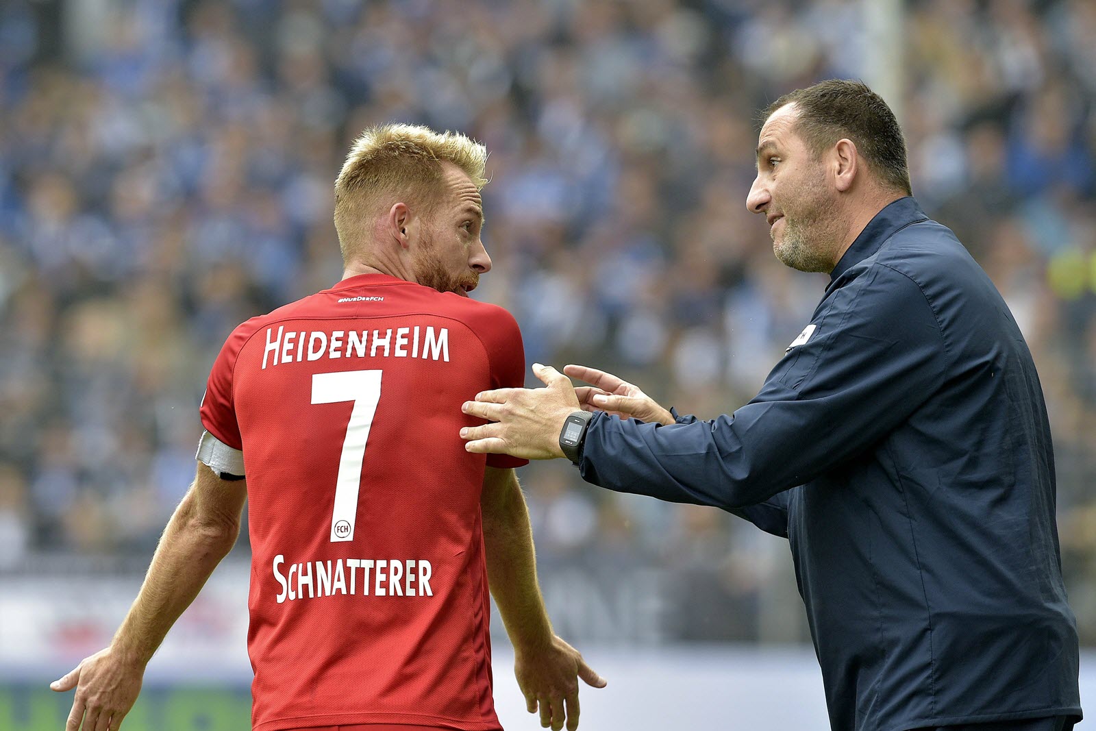 2. Bundesliga FC Heidenheim Marc Schnatterer Frank Schmidt Marc Schnatterer im Gespräch mit Frank Schmidt