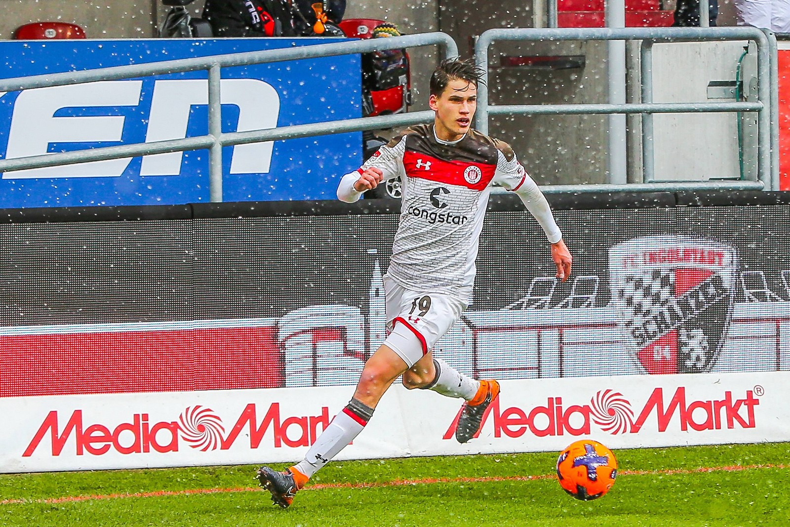 Luca Zander vom FC St.Pauli