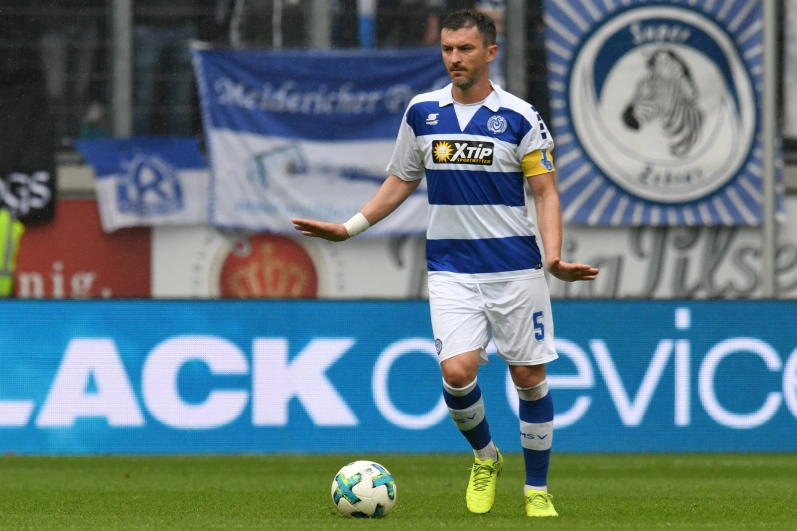 2. bundesliga, msv duisburg, branimir bajic Nach dem Ende seiner aktiven Karriere bleibt der 39-Jährige den Zebras treu.