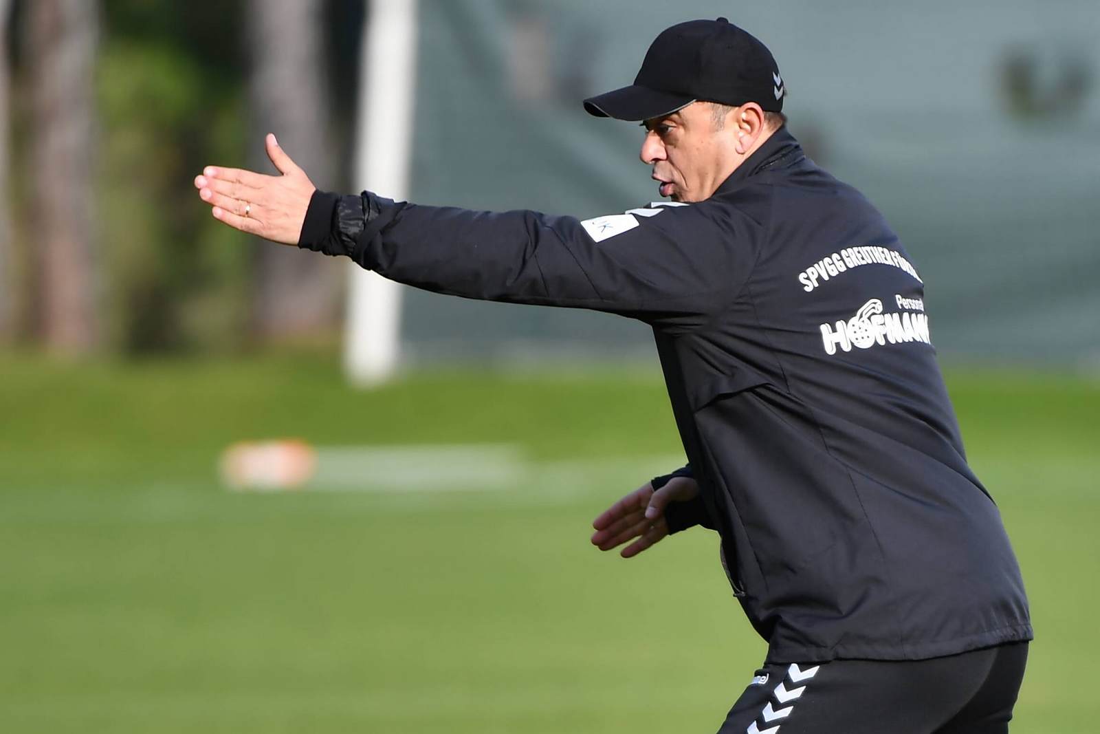 damir buric, spvgg greuther fürth, 2. bundesliga Damir Buric dirigiert die SpVgg Greuther Fürth