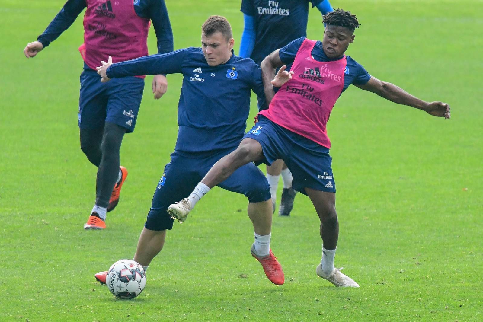 moritz broni kwarteng, vasilije janjicic, hsv, 2. bundesliga Moritz Broni Kwarteng gegen Vasilije Janjicic