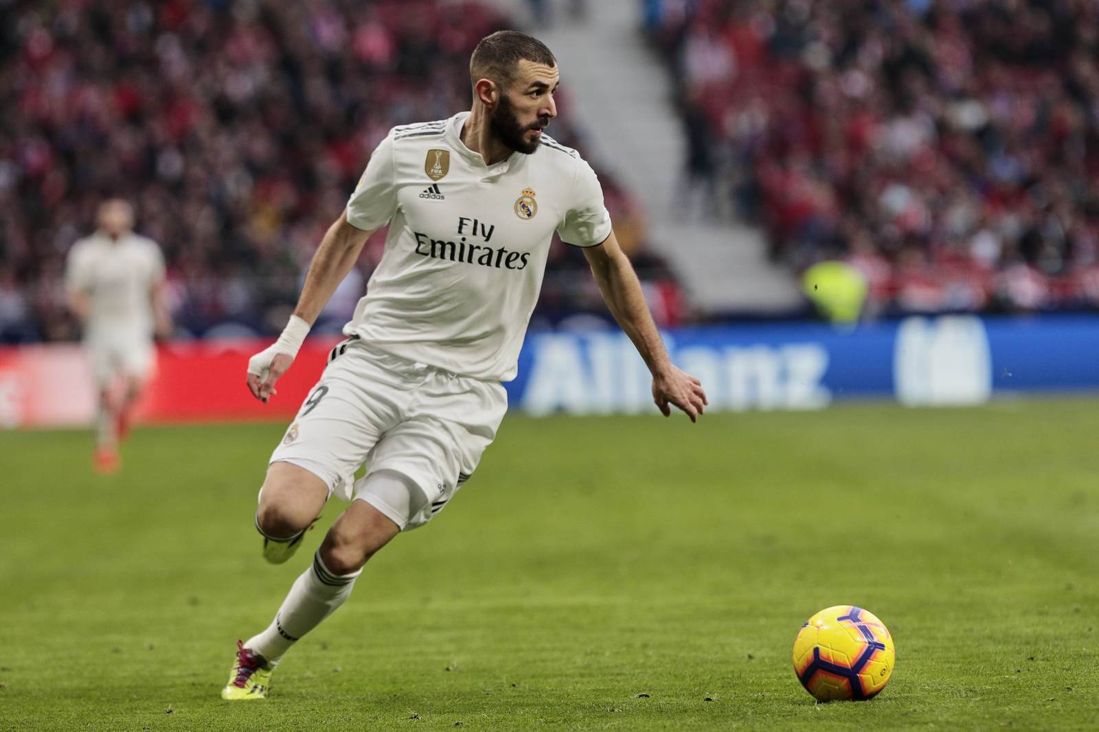 karim benzema, real madrid, champions league Karim Benzema am Ball für Real Madrid.