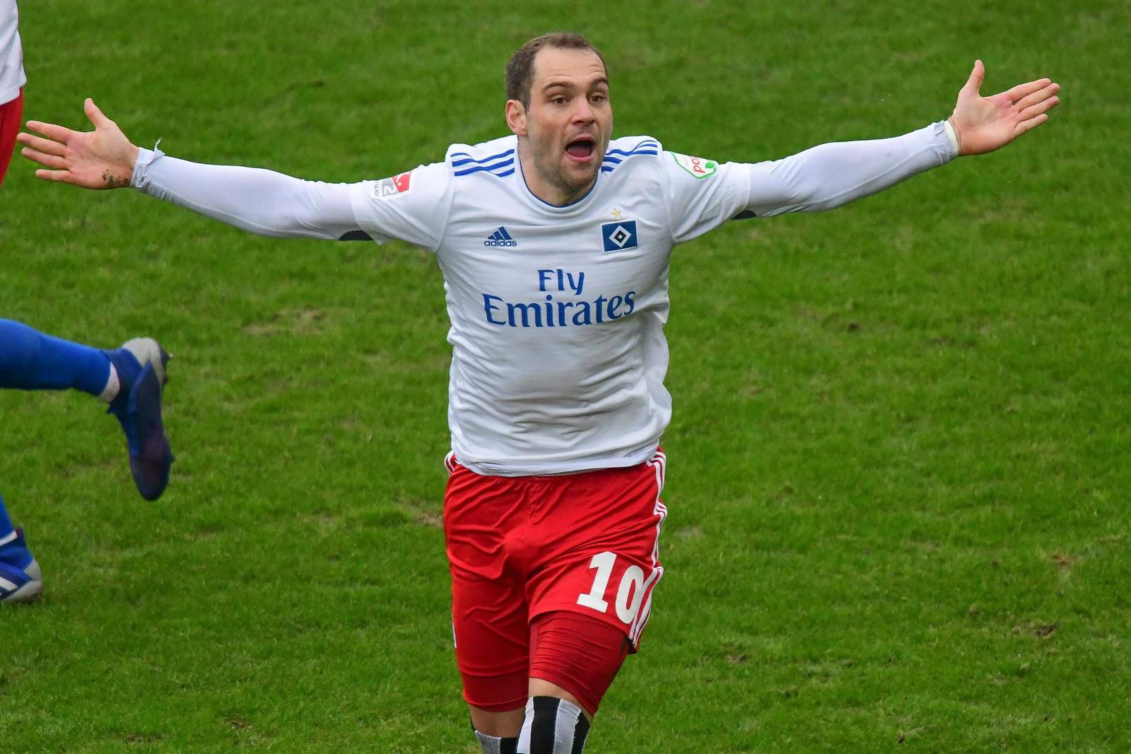 2. bundesliga, hsv, pierre-michel lasogga Pierre-Michel Lasogga jubelt im Derby gegen St. Pauli.