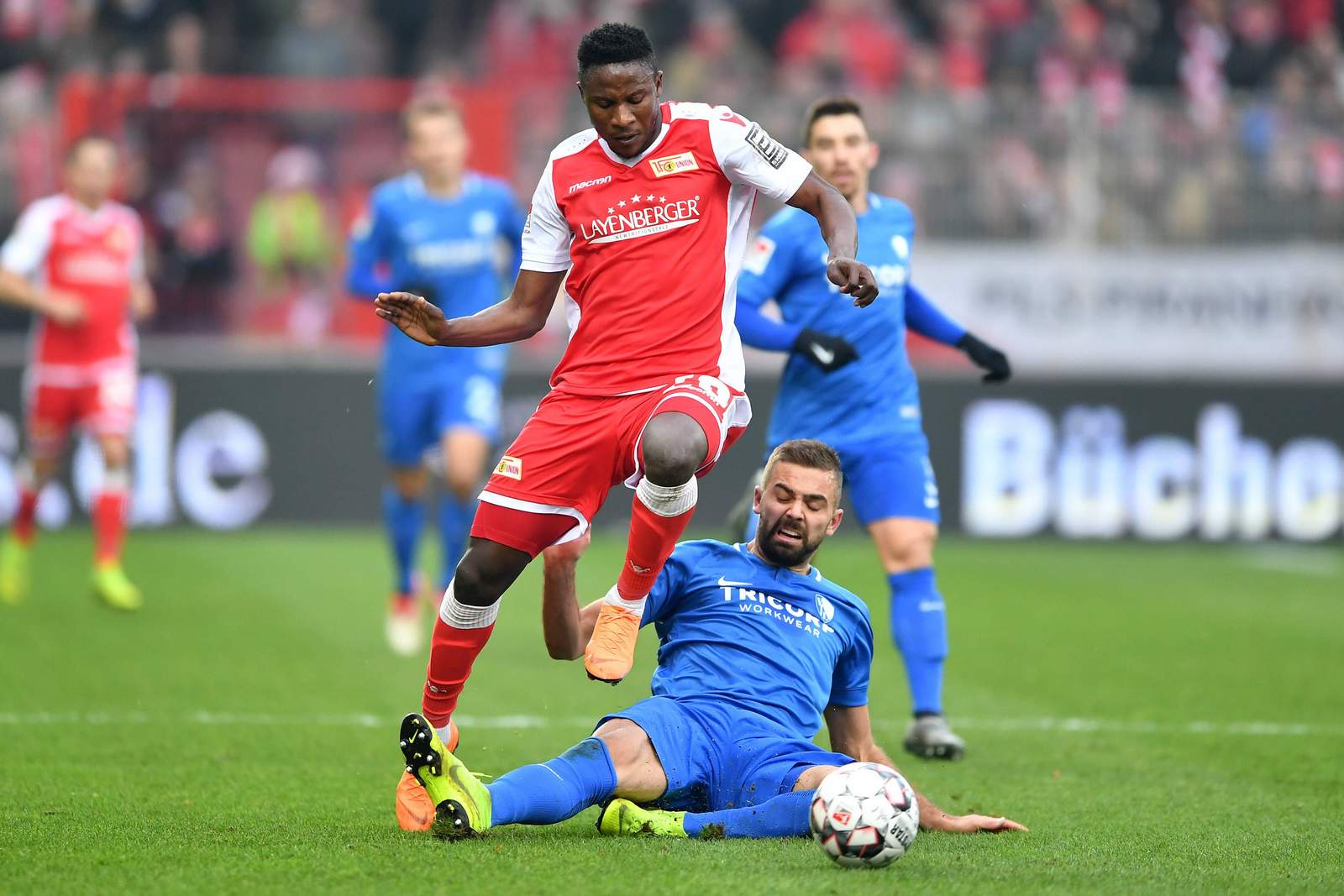 abdullahi union berlin hinterseer bochum 2.bundesliga Zweikampf zwischen Suleiman Abdullahi und Lukas Hinterseer