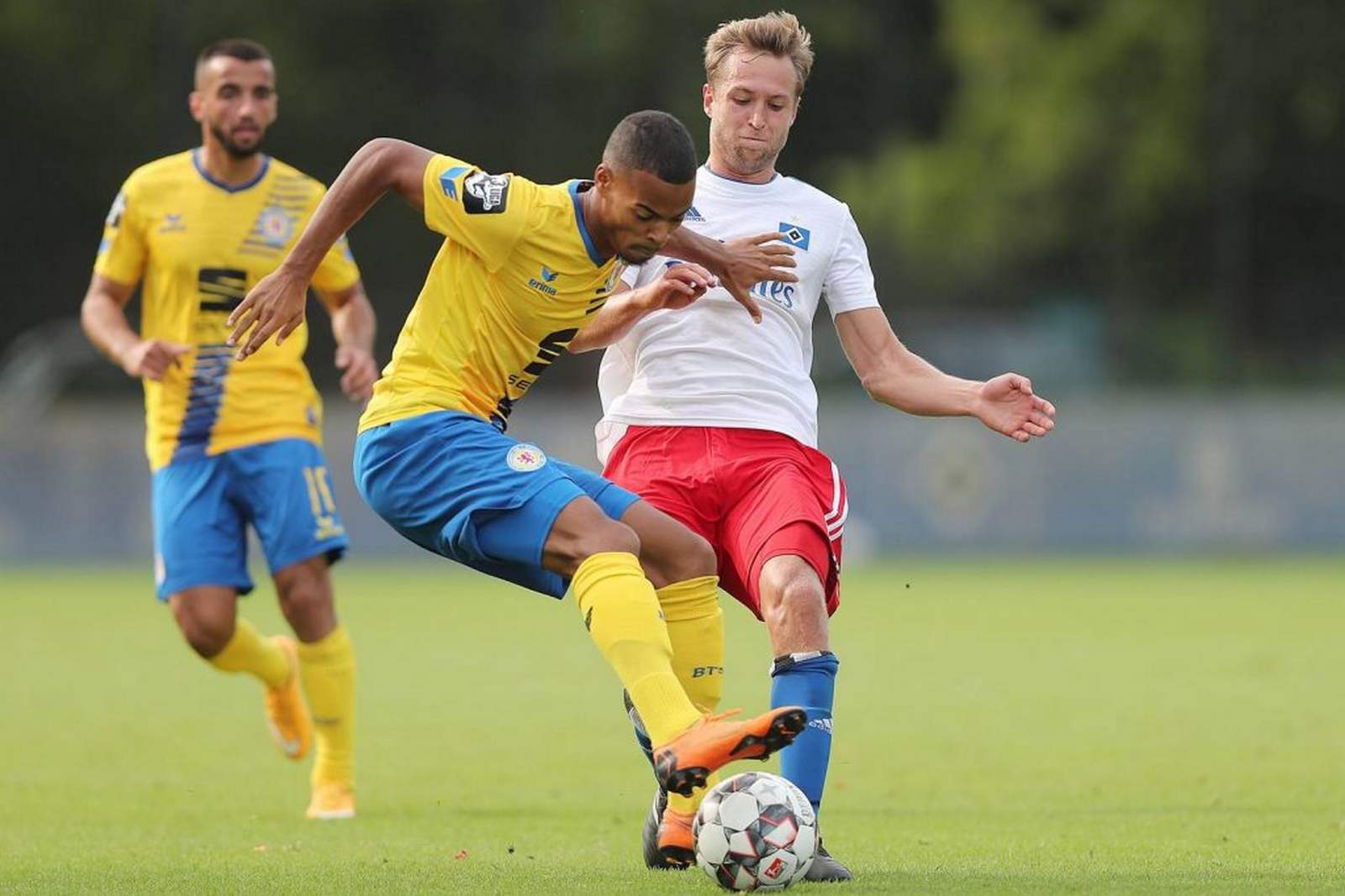 Ayodele Adetula bei der U23 von Eintracht Braunschweig