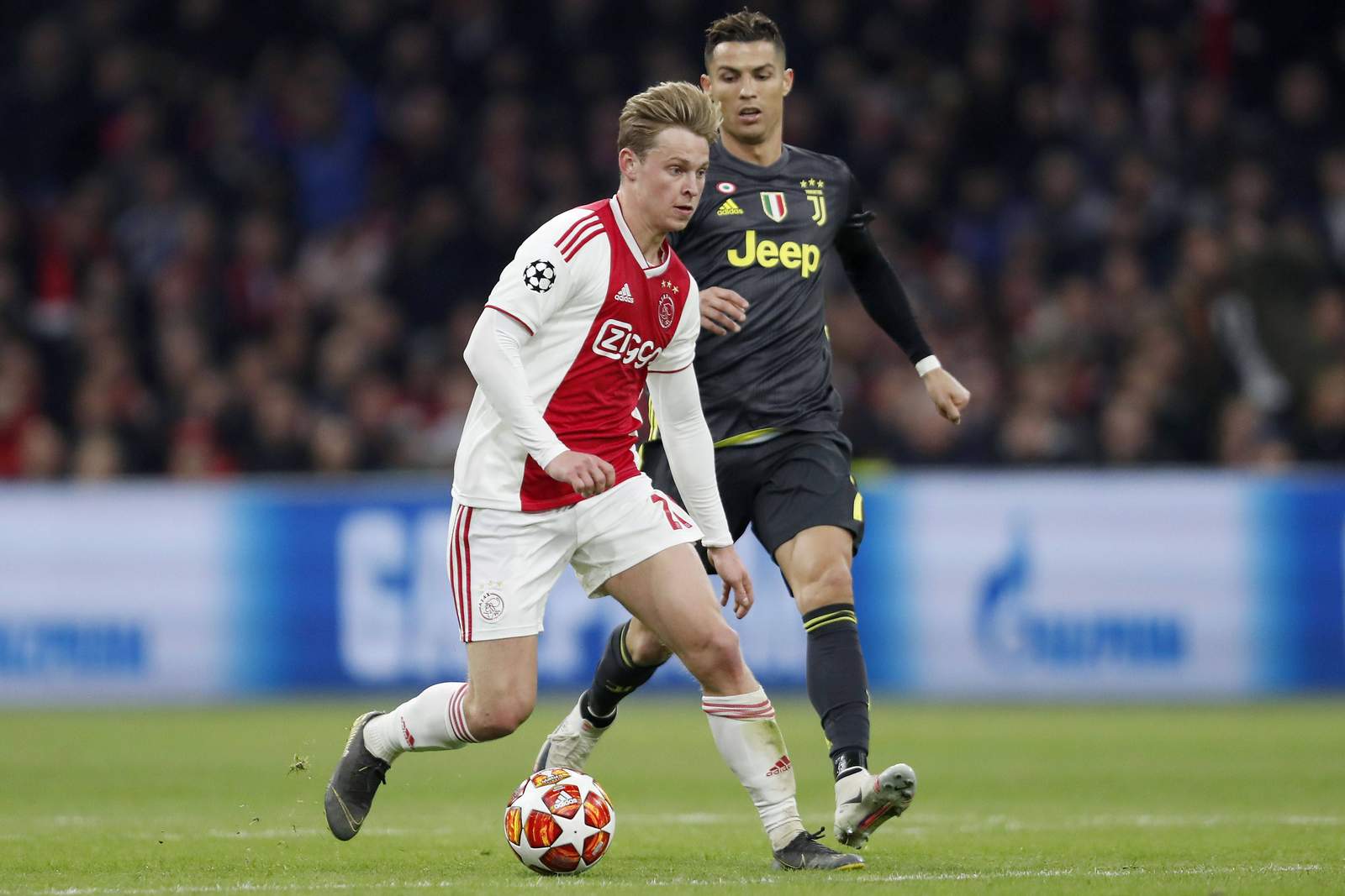 de jong ajax ronaldo juventus champions league Setzt sich de Jong gegen Ronaldo durch? Jetzt auf Juventus gegen Ajax wetten