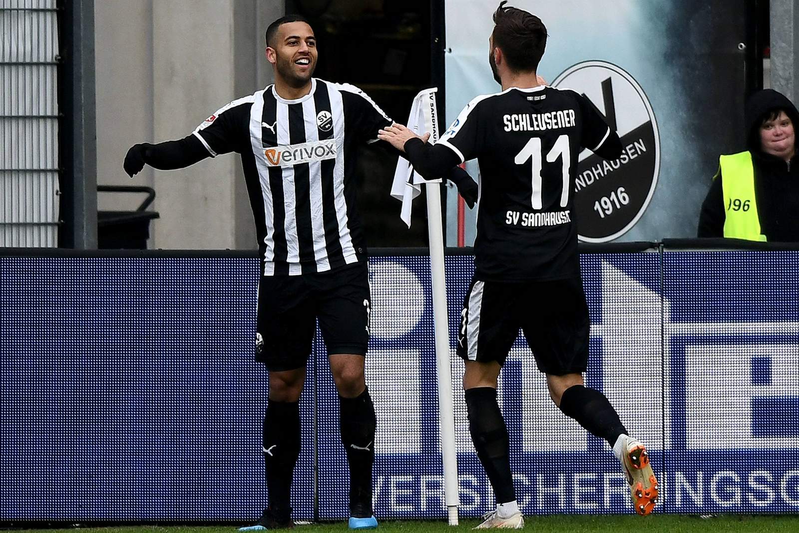 2. bundesliga, sv sandhausen,andrew wooten, fabian schleusener Andrew Wooten (l.) und Fabian Schleusener beim Torjubel.