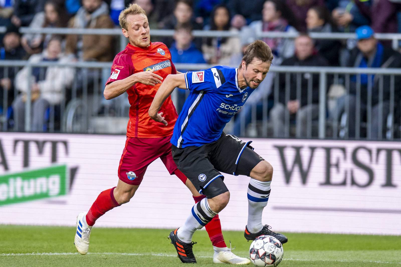 2. bundesliga, julian boerner, arminia bielefeld Julian Börner im Spiel gegen Paderborn.