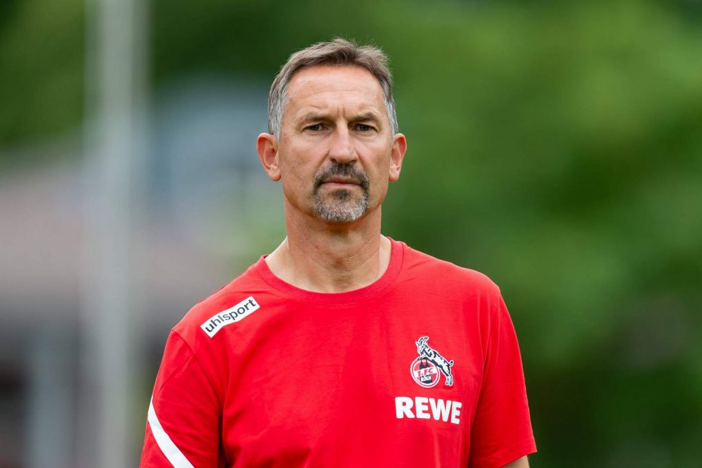 Erste Trainerentlassung Erste Trainerentlassung