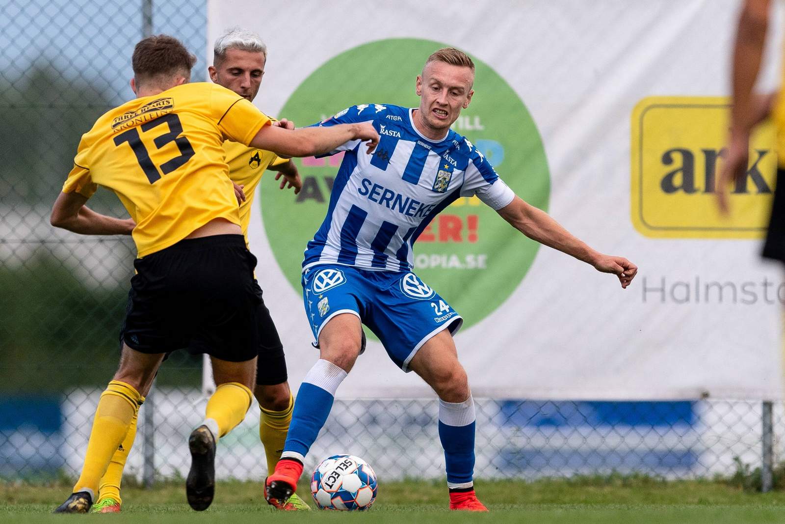 ifk goeteborg, sebastian ohlsson Sebastian Ohlsson (m.) gegen Astrio.