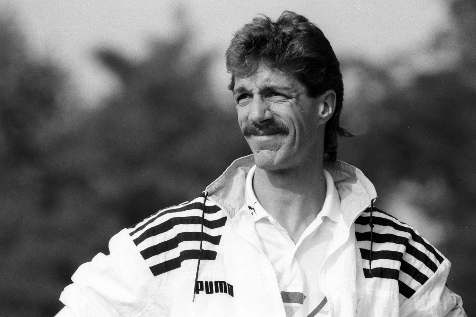 fc st. pauli, helmut schulte Helmut Schulte an der Seitenlinie.