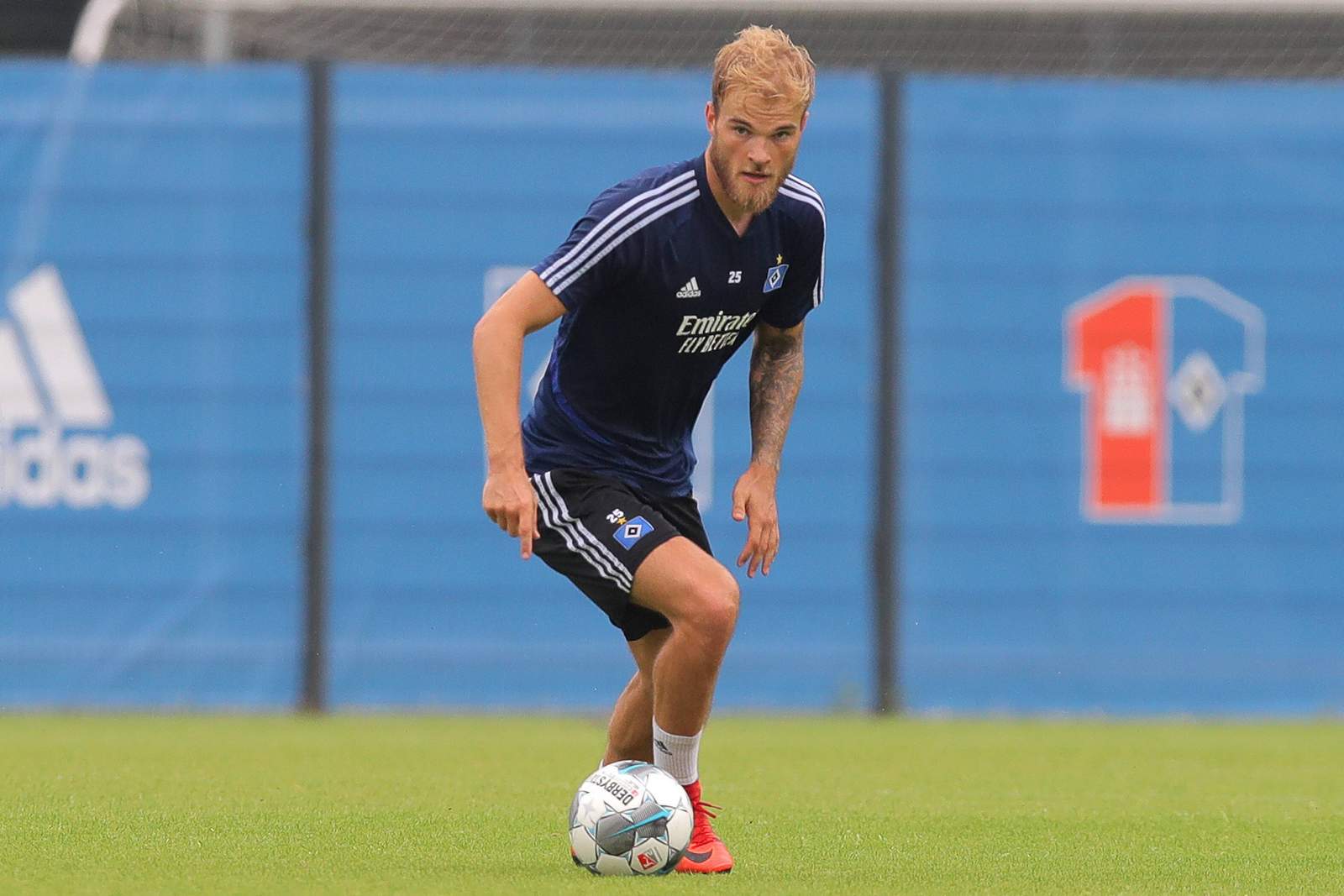 hsv, timo letschert Timo Letschert im HSV-Training.