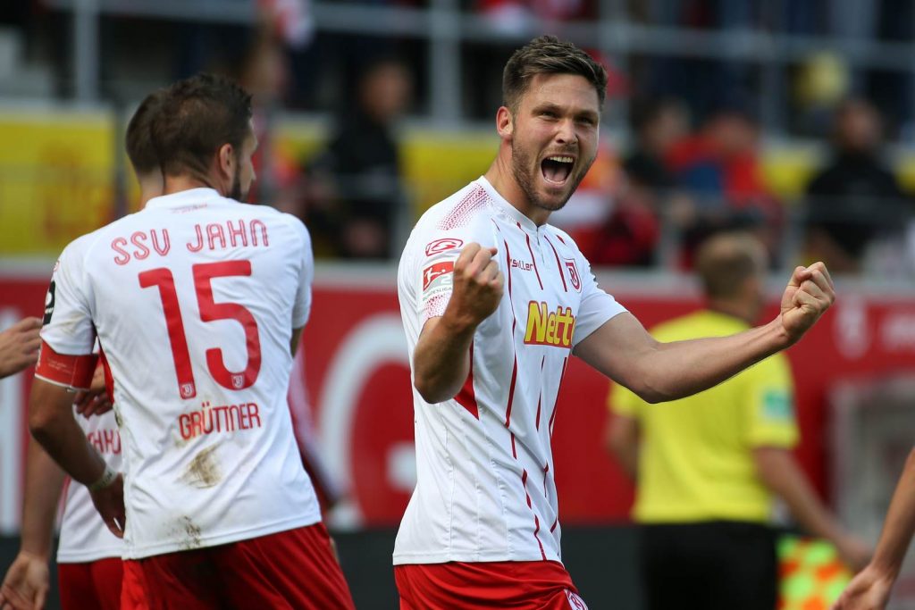 Jahn Regensburg Jonas Urbig immer wertvoller Bangen um Andreas Albers