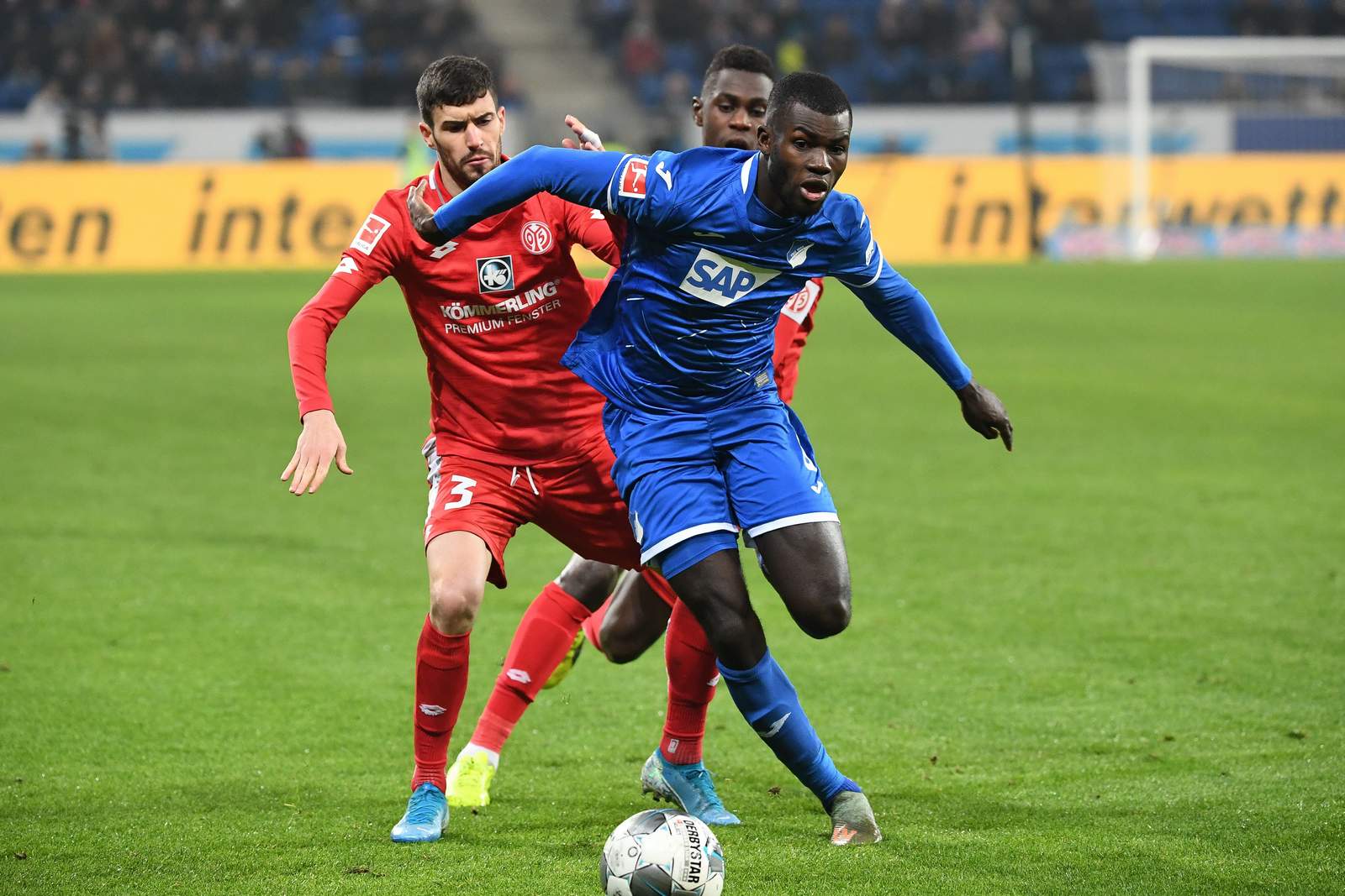 © IMAGO / Jan Huebner