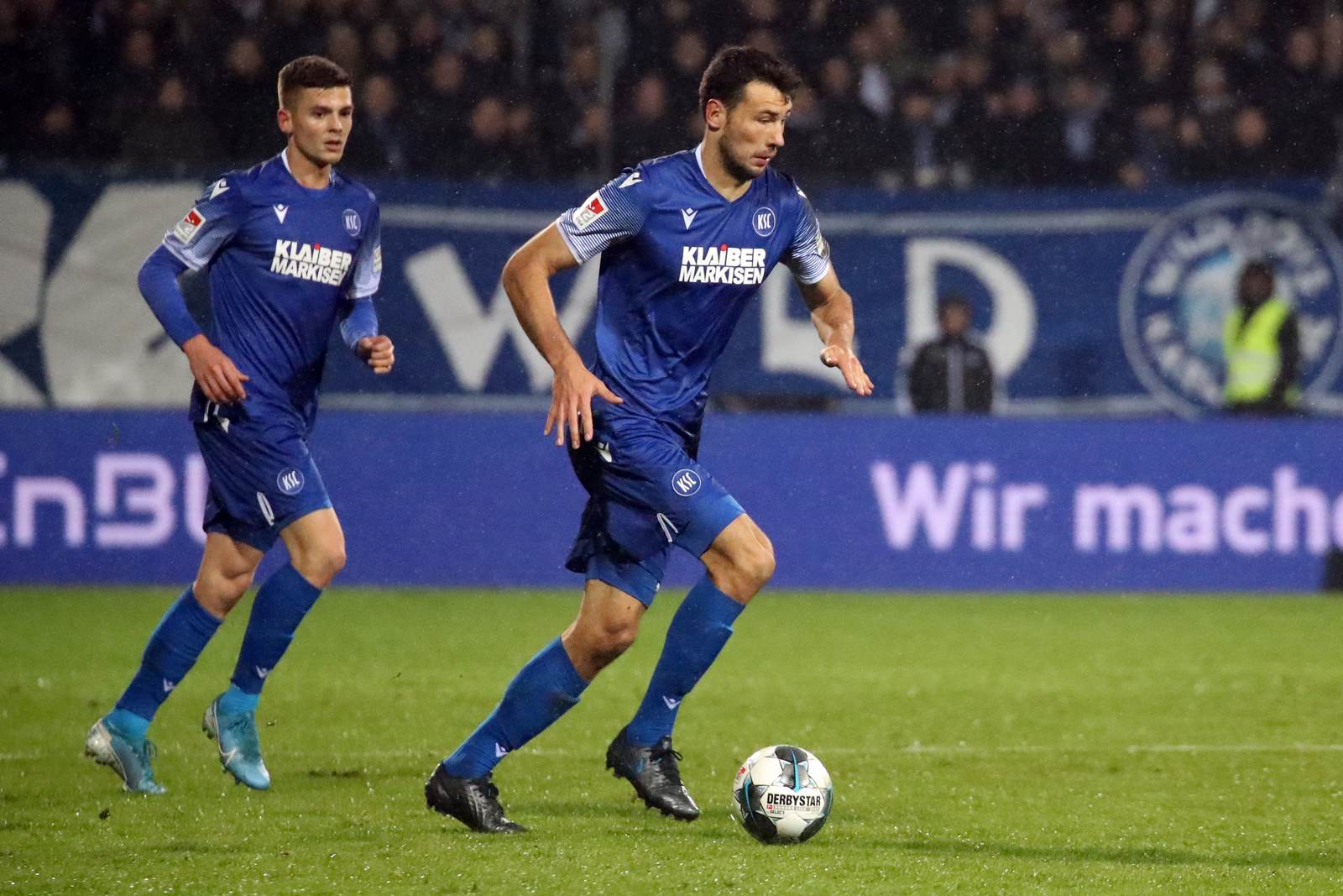 2. bundesliga, ksc, marvin wanitzek, lukas fröde Marvin Wanitzek (l.) und Lukas Fröde