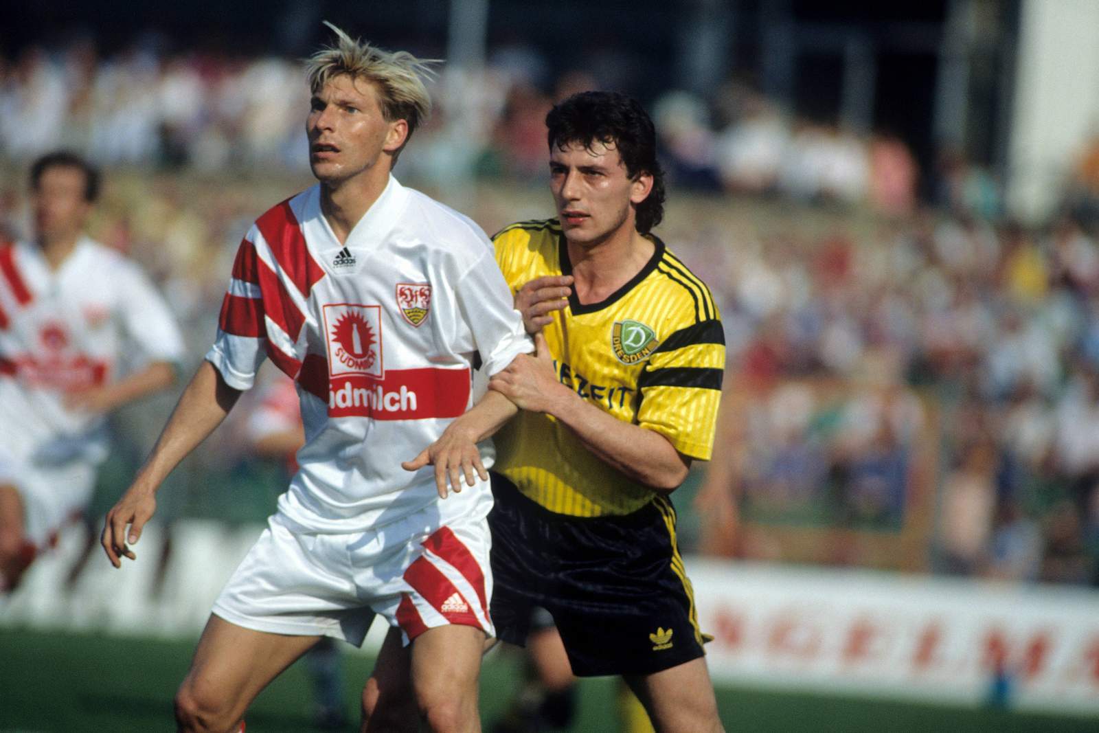 dynamo dresden, sven kmetsch Sven Kmetsch (r.) gegen Stuttgarts Alexander Strehmel.