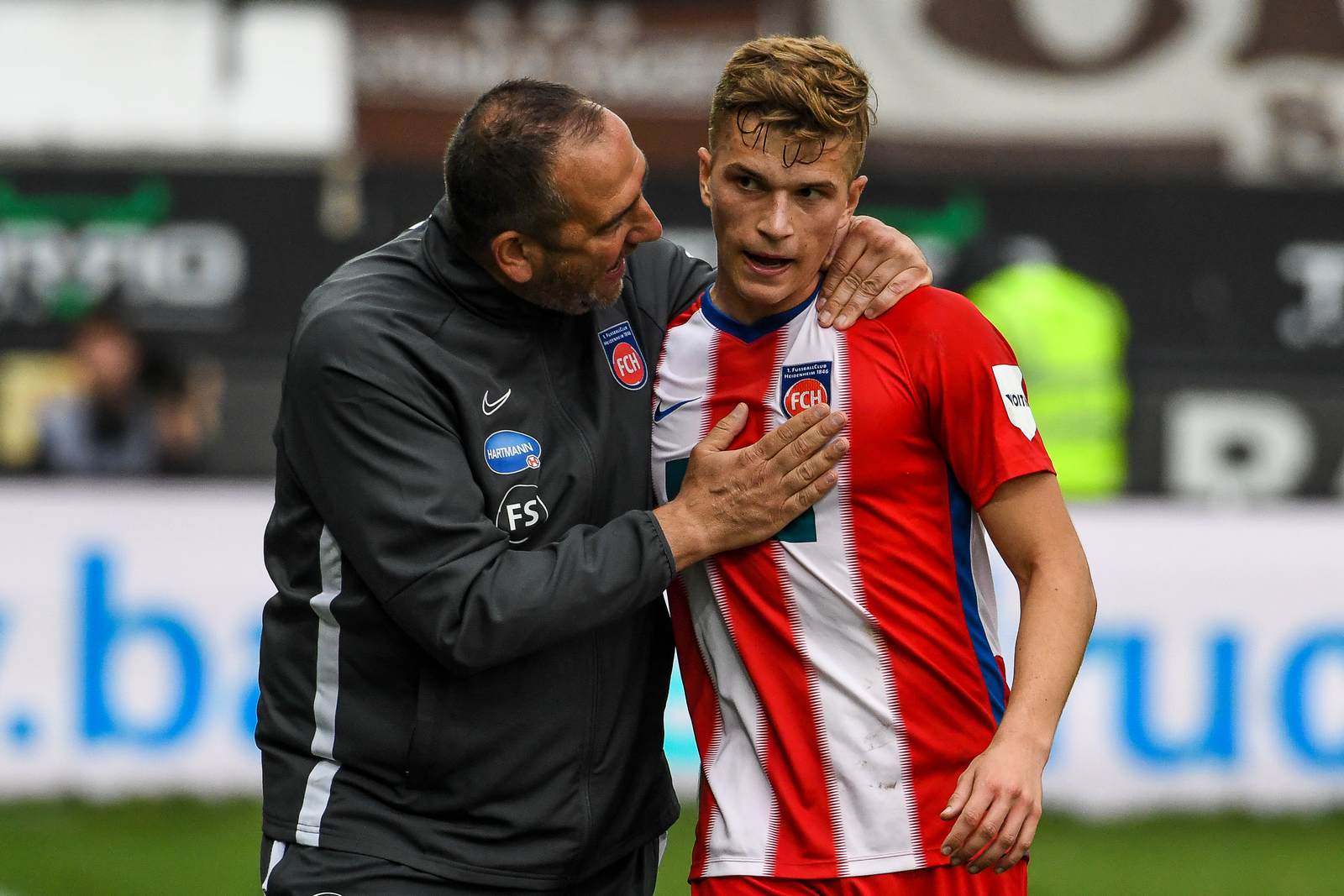 frank schmidt, david otto, 1 fc heidenheim, 2. bundesliga Frank Schmidt mit David Otto