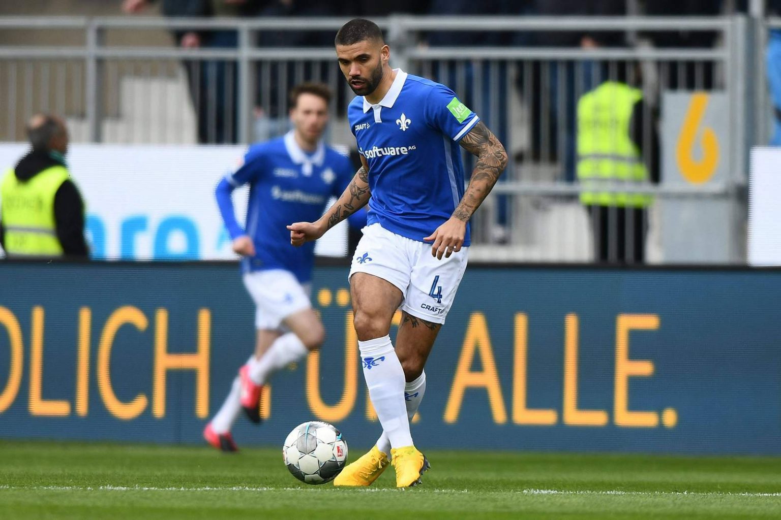 Darmstadt 98 Chapeau, Victor Palsson