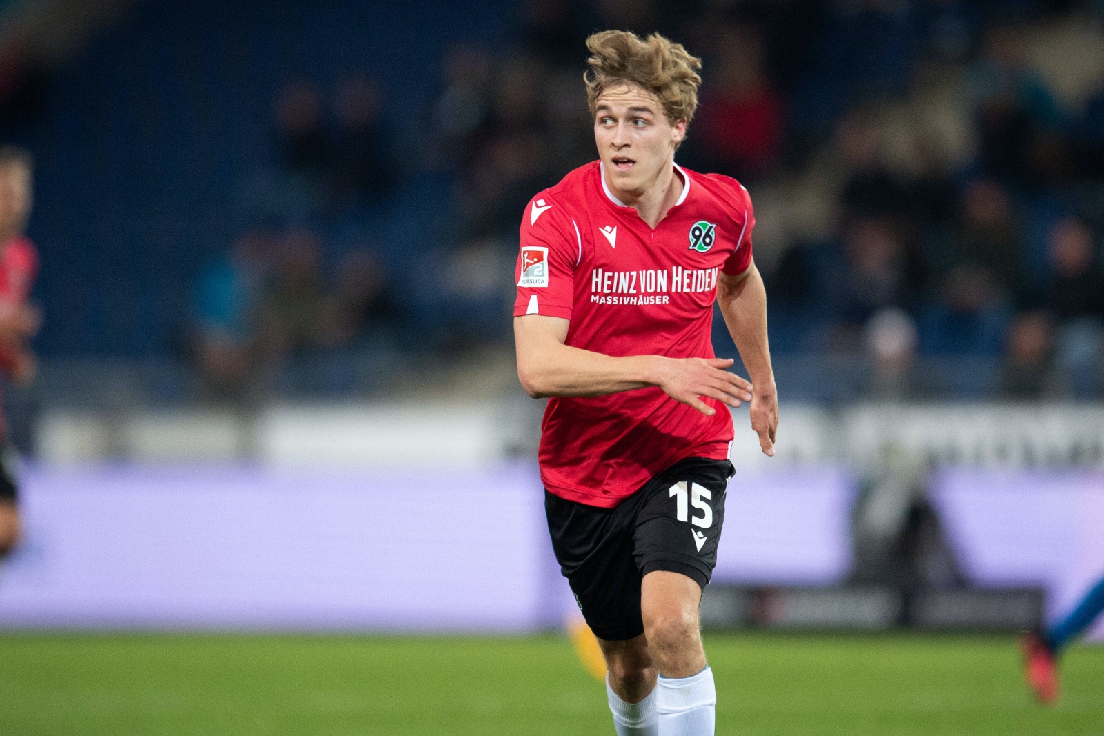 timo hübers, Hannover 96, 2. bundesliga Timo Hübers bei Hannover 96