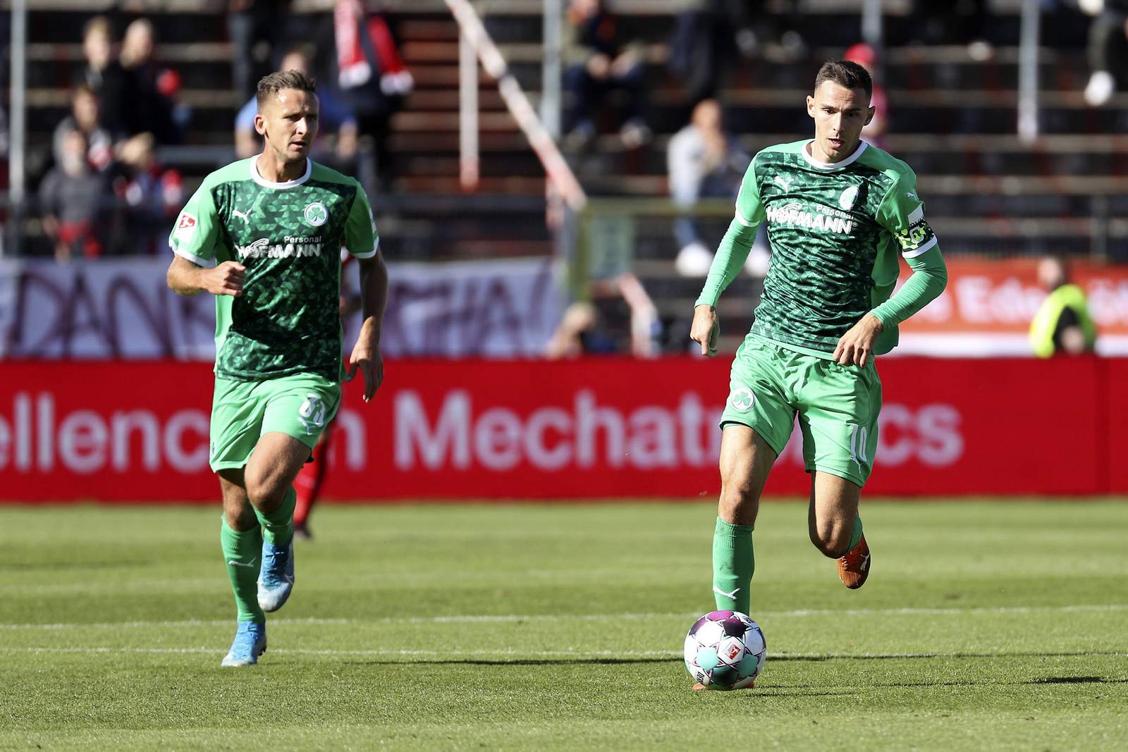 2. bundesliga, greuther fürth, paul seguin, branimir hrgota Paul Seguin (l.) und Branimir Hrgota.