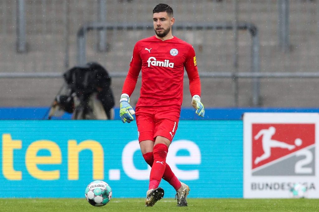 Holstein Kiel Ioannis Gelios bleibt im Tor