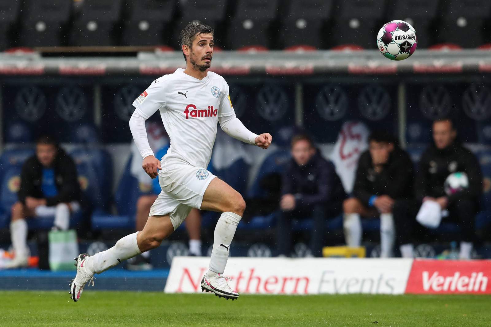 Fin Bartels von Holstein Kiel